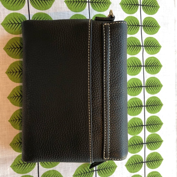 NEW Dooney & Bourke crossbody - Picture 2 of 8